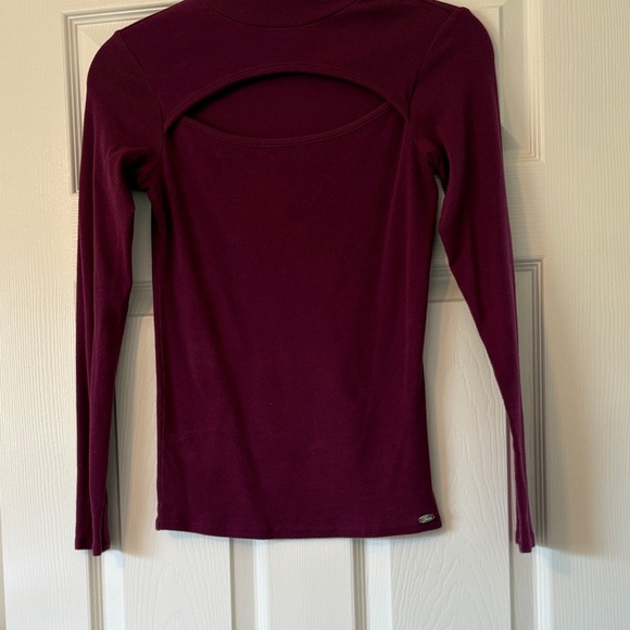 Guess Tops - Guess Long Sleeve Cutout Top in Plum